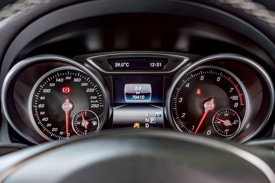 รหัสรถ NP1370 BENZ CLA200 URBAN 2017 10