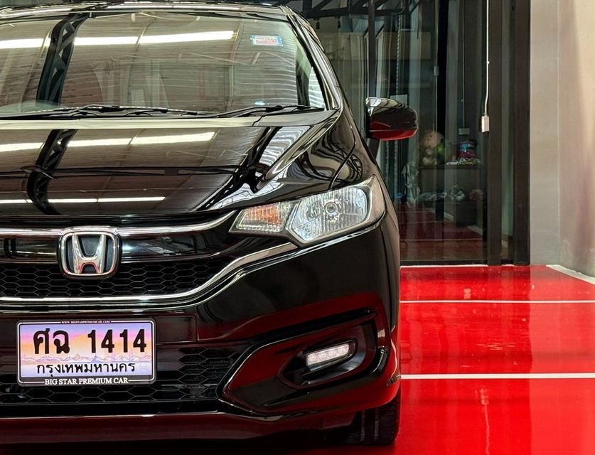 2019 HONDA JAZZ GK V+ รถมือเดียวออกป้ายแดง รถวิ่งน้อย ประวัติศูนย์ครบ รถไม่เคยมีอุบัติเหตุครับ 8