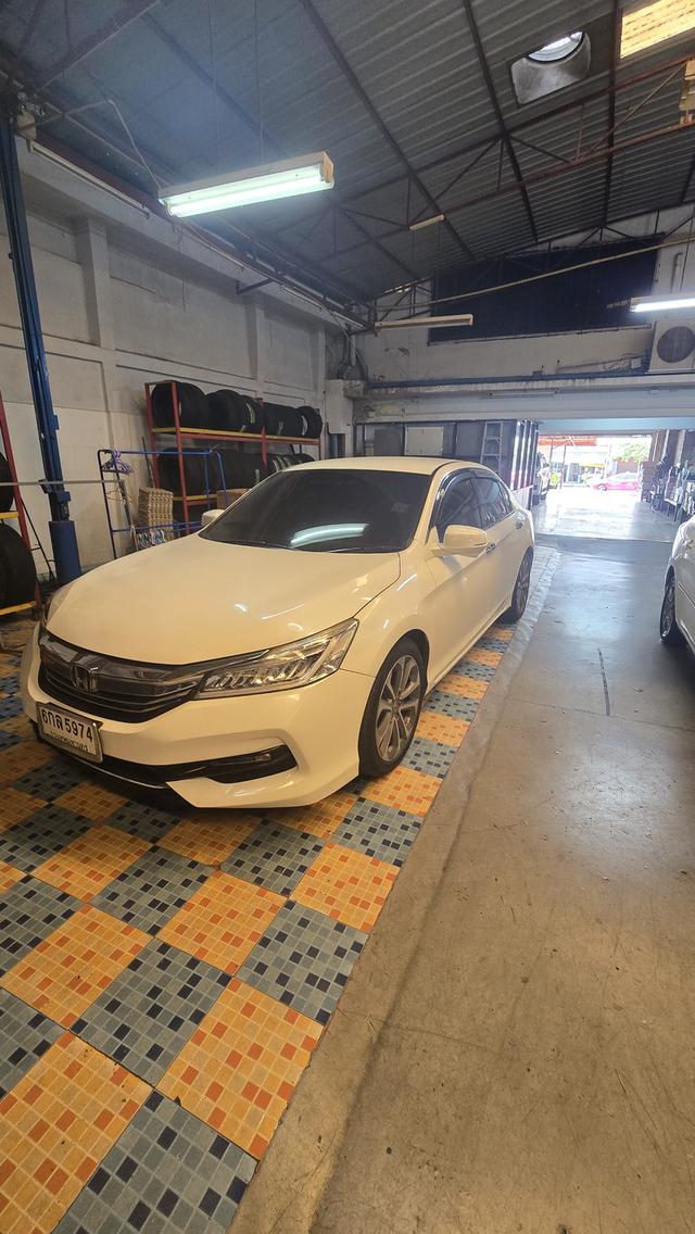 honda accord ปี 2016 สภาพดี ใช้น้อย ไมล์ 160000