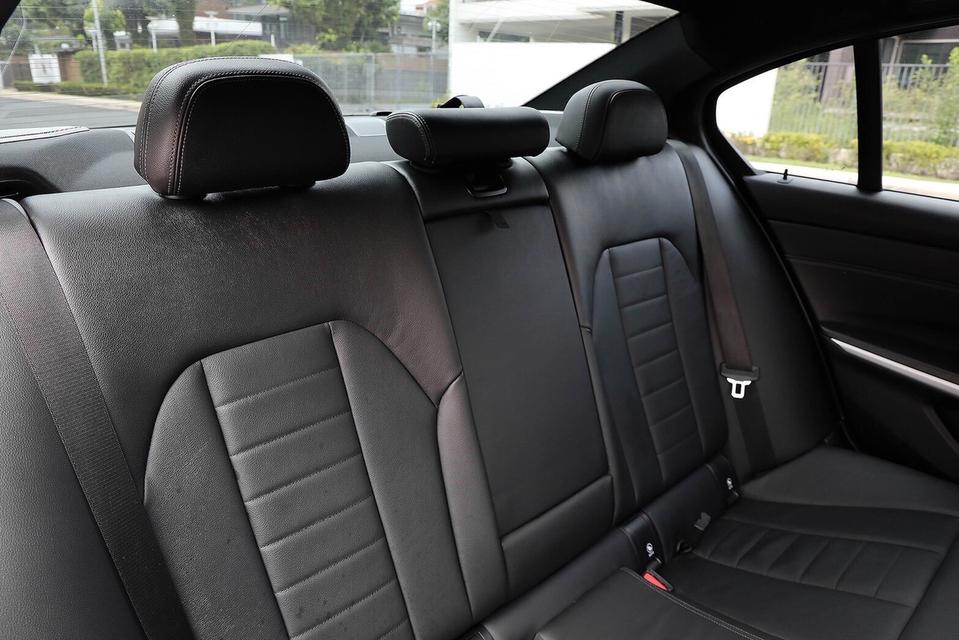 BMW 330e M Sport ปี 2021 18