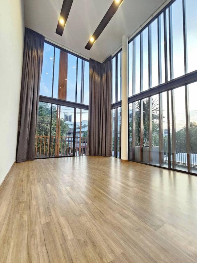 ขาย บ้านแฝด Pool Villa 3.5 ชั้น พระราม 9 ซอย 51 รีโนเวทใหม่ทั้งหลัง 43 ตร.วา 6