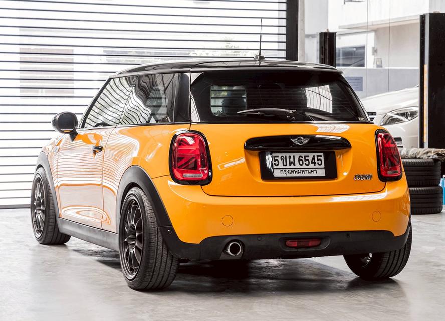 รหัสรถ 67GG6545 Mini Cooper F56 รถศูนย์ Mini ปี 2016