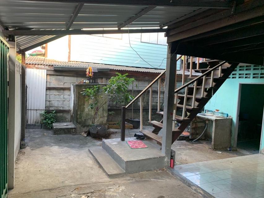 ขายบ้านเดี่ยว 2 ชั้น ครึ่งปูน ครึ่งไม้ รถยนต์จอดในบ้านได้ ใกล้รถไฟฟ้าสามแยกไฟฉาย และโรงพยาบาลศิริราช 11