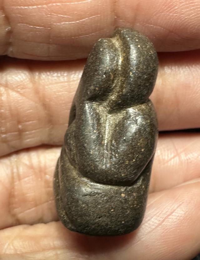 พระปิดตา เนื้อผงคลุกรักไม่ทราบที่ รูปที่ 4