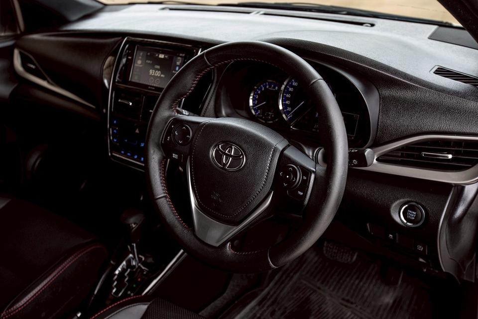 Toyota Yaris Cross 1.2 ปี 2020 สีขาว มือเดียวป้ายแดง สภาพใหม่มากๆ  11