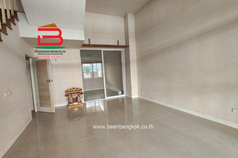 ทาวน์โฮม ปริญลักษณ์ เอกชัย-บางบอน (ใกล้เซ็นทรัล พระราม 2) เนื้อที่ 21.8 ตรว. แขวงบางบอน เขตบางบอน 4