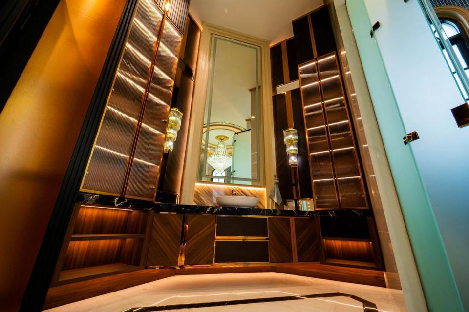 บ้าน ขายคฤหาสน์หรู พุทธมณฑลสาย 3 ราคา 250 ล้านบาท ตกแต่งสวยหรูพร้อมเข้าอยู่ 8
