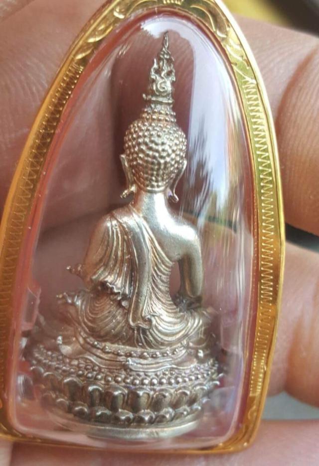 พระพุทธเลี่ยมทอง
