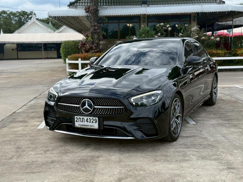 รหัสรถ SG4329 Benz E220d AMG Sport ปี2022 (Facelift)
