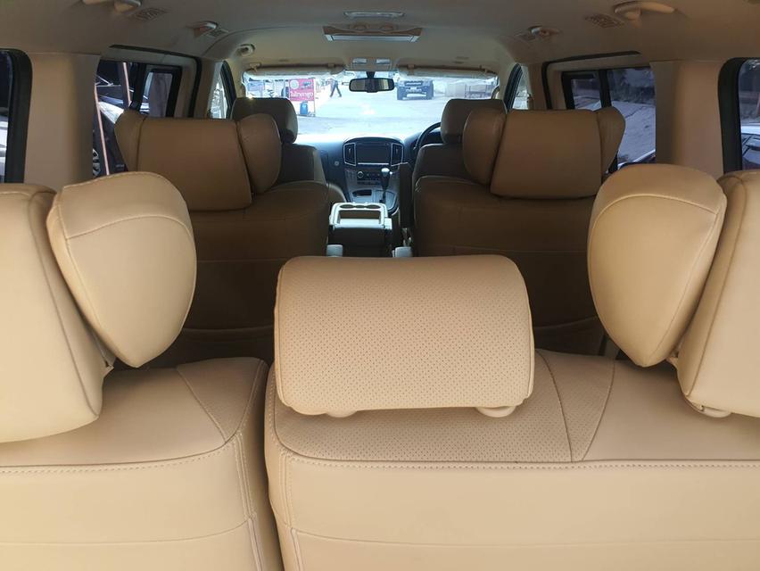 Hyundai H-1 2.5 Deluxe ปี 2019 สีน้ำตาลดำ รถมือ1 เช็คศูนย์ 14