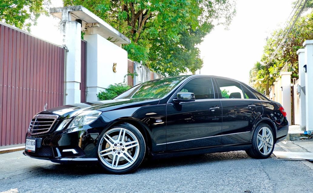 Mercedes Benz E250 AMG CGI (W212) ปี 2011  3