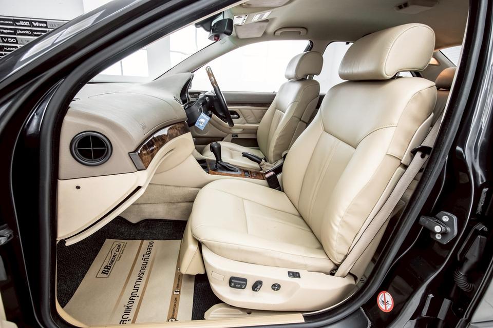 BMW SERIES 5 523iA E39 2001