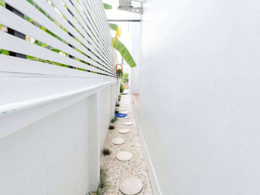 บ้าน 3 ชั้น ถนนพัฒนาชนบท 2 ซอยสุวรรณ 13