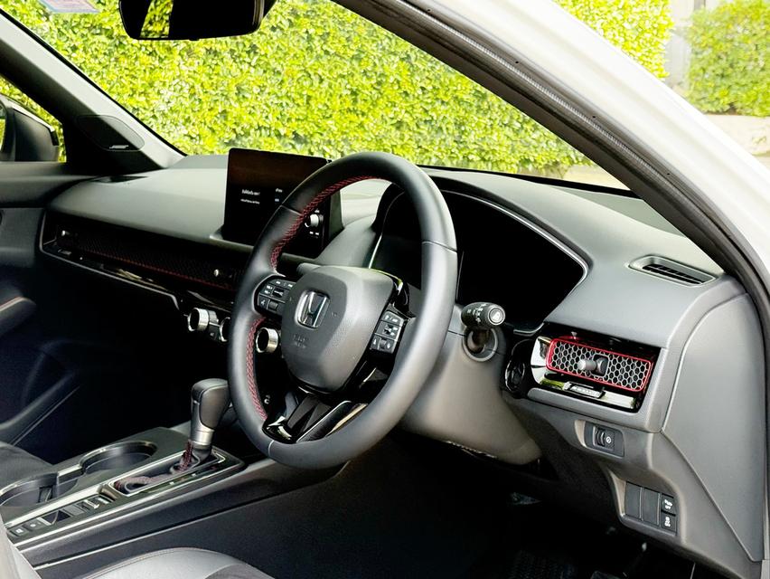 2024 HONDA CIVIC EHEV RS รถมือเดียว 30,000 กม สภาพป้ายแดง ของแต่งเพียบ รถสภาพป้ายแดง ไม่เคยมีอุบัติเหตุครับ 11