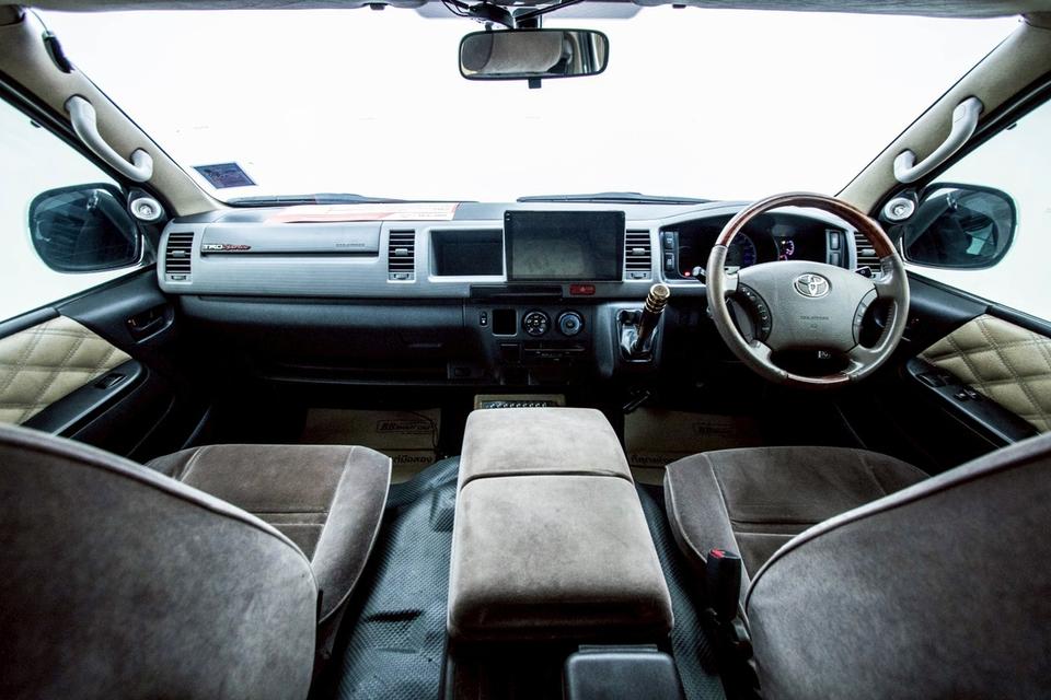 TOYOTA COMMUTER 3.0 D4D VIP 2014  7