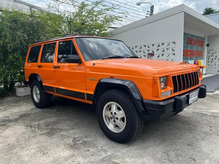 JEEP CHEROKEE สีส้ม 2