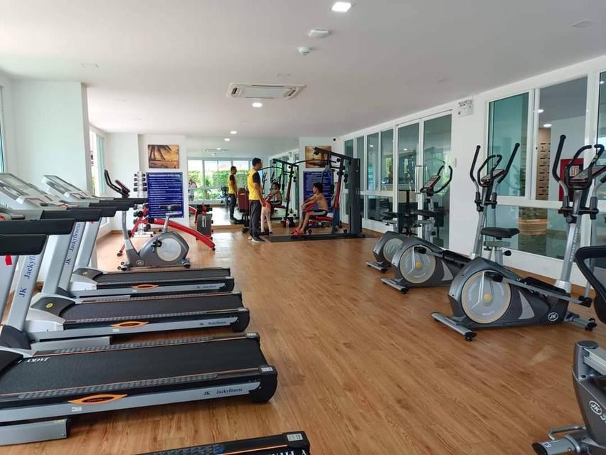 Whale Marina Condo Beachfront Najomtien 1