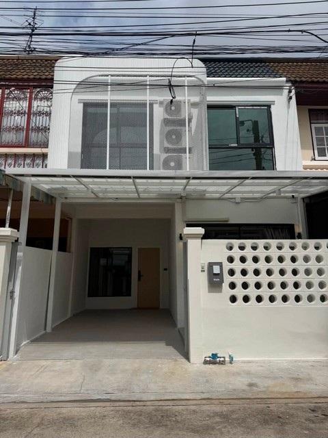P760 ให้เช่า ทาวน์เฮ้าส์ 2 ชั้น 4 ห้องนอน ซอยสุขุมวิท 48 ตกแต่งสวยพร้อมเข้าอยู่ 2