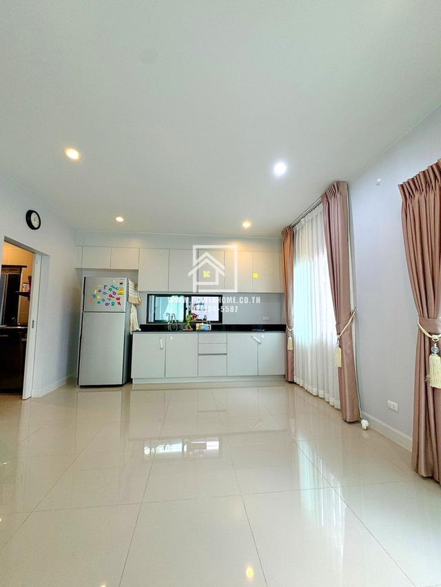 หมู่บ้านสราญสิริศรีวารี 1 ซ.ลาดกระบัง 54 (ถนนวัดศรีวารีน้อย) ต.ศีรษะจรเข้น้อย อ.บางเสาธง  สมุทรปราการ  8
