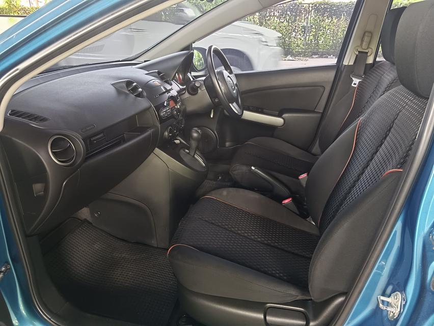 Mazda2 1.5 A/T 2012 11