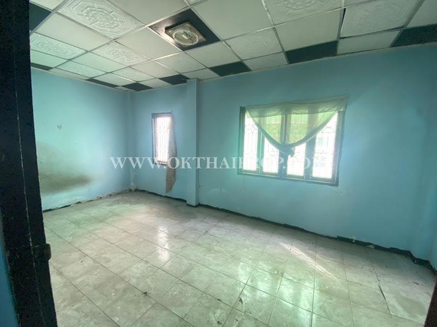 ทาวน์เฮ้าส์ หมู่บ้านปทุม คอนโดเพลส ถนนปทุมธานี – สายใน 7