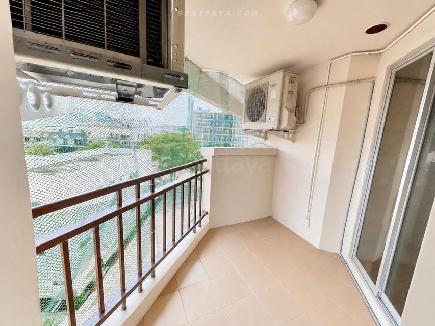 For Sale — Spacious 2-Bedroom Condo at Pattaya Centerpoint CondominiumSpacious condo for sale at Pattaya Centerpoint Condominium, located on Pattaya 9