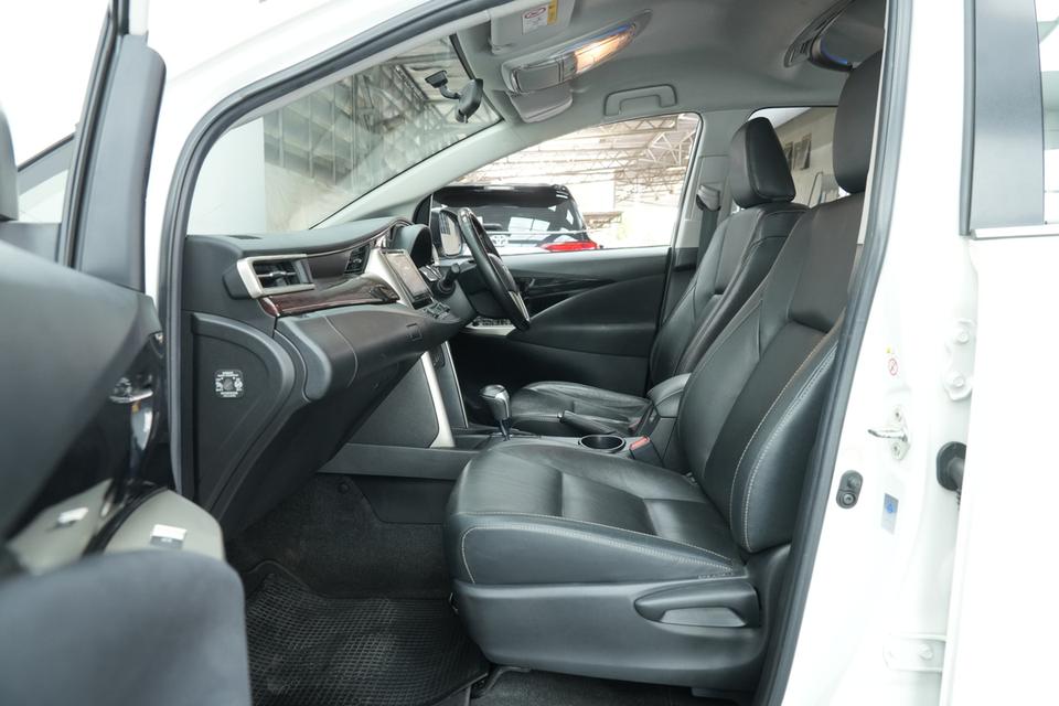 2020 TOYOTA INNOVA 2.8 V Crysta Wagon สีขาว เลขไมล์ 55358 กม. 14
