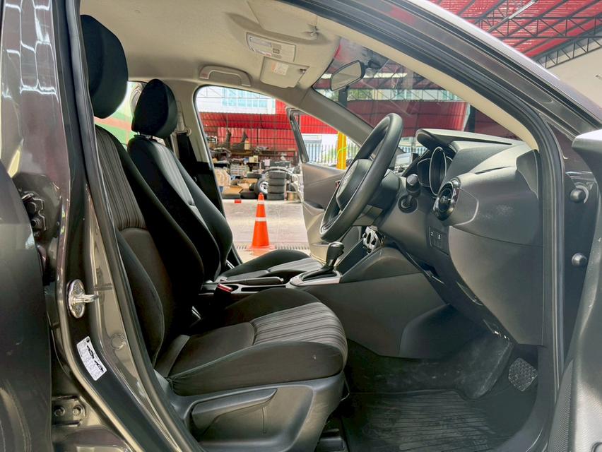 MAZDA2 1.3 E SEDAN ปี2020 สภาพสวย 13
