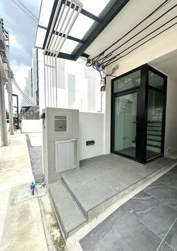 B-018 : โฮมออฟิศ 4 ชั้น 27 ตร.วา DAYS รามอินทรา-วัชรพล ถ.สุขาภิบาล 5 บางเขน 5