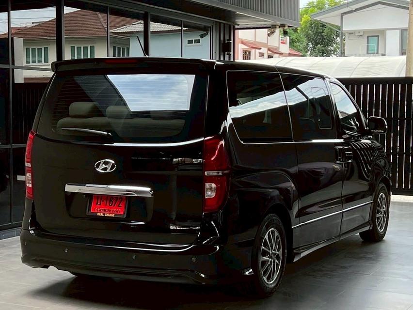 Hyundai H1 8