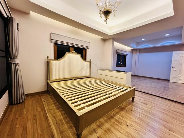 ให้เช่าบ้านเดี่ยว 2 ชั้นสไตล์รีสอร์ต ริมน้ำ 70 ตรว. 3 ห้องนอน (มีห้องนอนล่าง) หมู่บ้านมณียา เลียบทางด่วนรามอินทรา 8