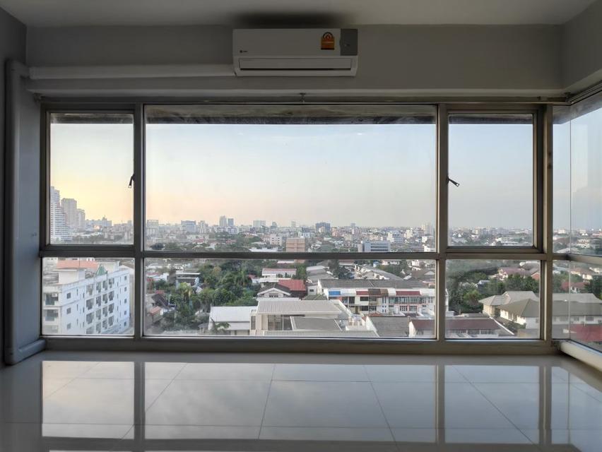 คอนโดมือสอง ราคาคุ้มสุดๆ สุภาพงษ์ เพลส ลาดพร้าว 35 (คอนโด High rise หาไม่ได้อีกแล้ว)อยู่ชั้น 12 พื้นที่ 44.21 ตรม. (เจ้าของขายเอง) 1