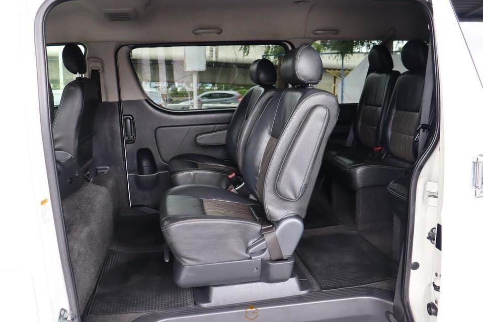 TOYOTA VENTURY 3.0 G ดีเซล 2018 15