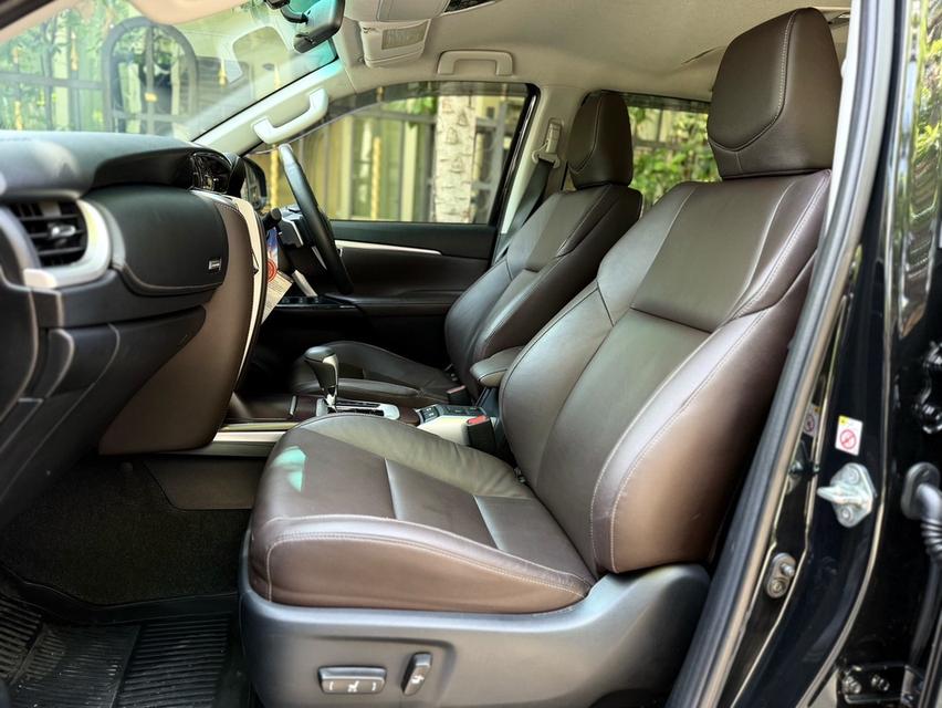 รหัสรถ PJP2528 2019 TOYOTA FORTUNER 2.4 V 4WD สีดำ รูปที่ 17