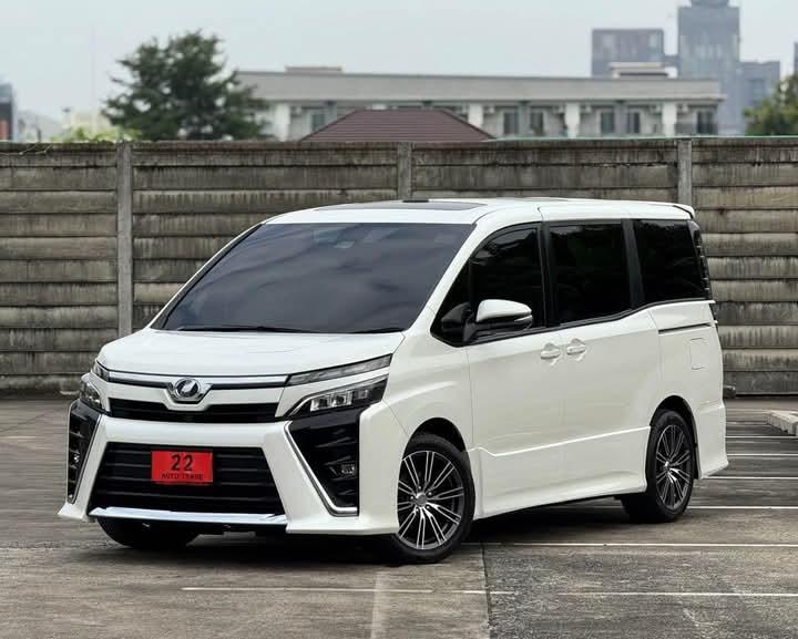 ขาย Toyota Voxy ปี2019