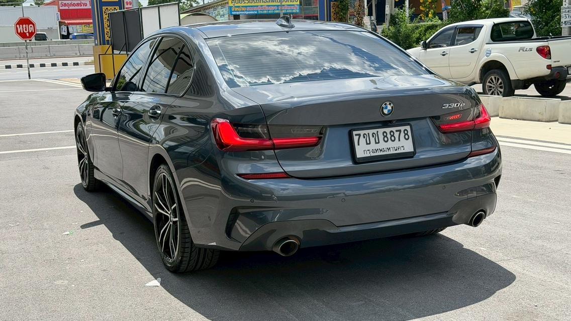 2023 BMW SERIES 330e M SPORT Plug-in Hybrid Topสุด สีเทา เลขไมล์ 77,XXX KM รถสวย ไม่มีอุบัติเหตุใดๆ ในราคาพิเศษ รูปที่ 4