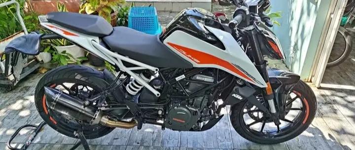 2022 KTM DUKE 390 สีขาว