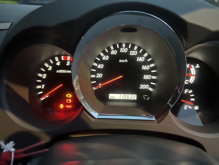 รถยนต์ Toyota Fortuner 3.0 V Auto ขับ2 ปี 2010 รูปที่ 11