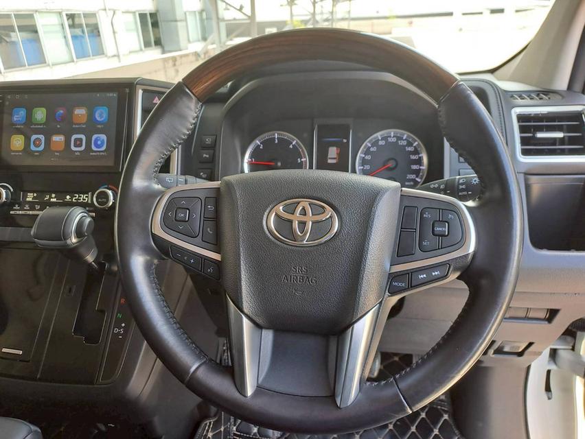 TOYOTA MAJESTY  2.8 PREMIUM ปี2020 สีขาว 18