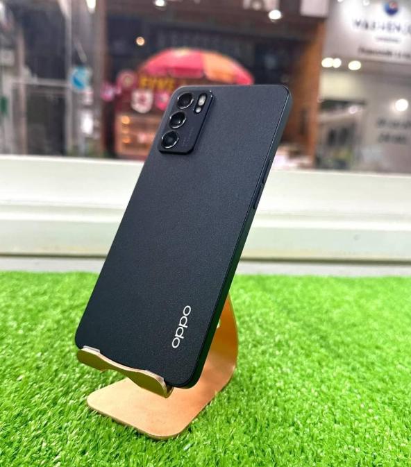 Oppo Reno 6 สีดำ