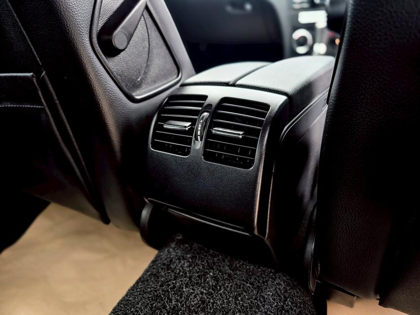 รหัสรถ CBL4480 ⭐ BENZ C200 1.8 CGI BE W204 ปี 2013 ⭐ 13