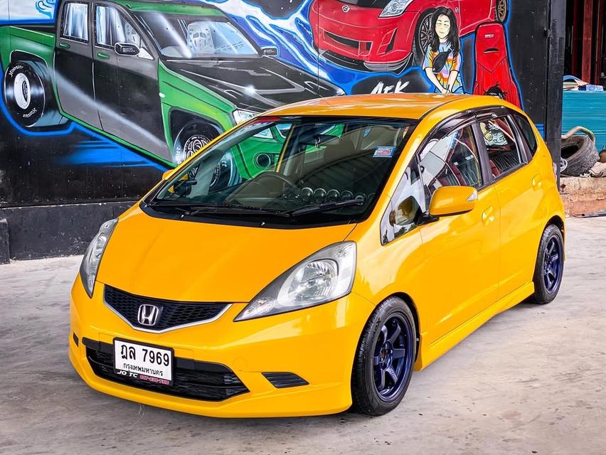 Honda Jazz ปี 2010 SV ขายถูก