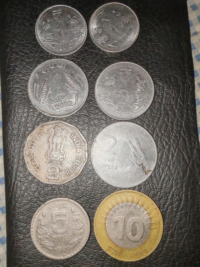 เหรียญ​เงินตรา​ต่างประเทศ​