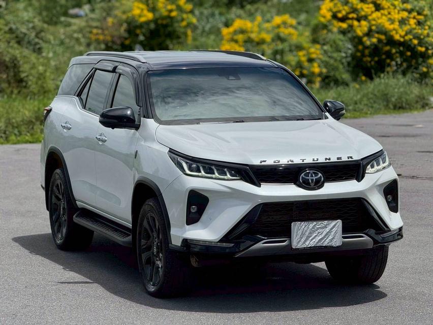 2022 TOYOTA FORTUNER Legender  RWD 2.8 4WD รุ่นพิเศษ 60th รถใหม่ ไมล์น้อย