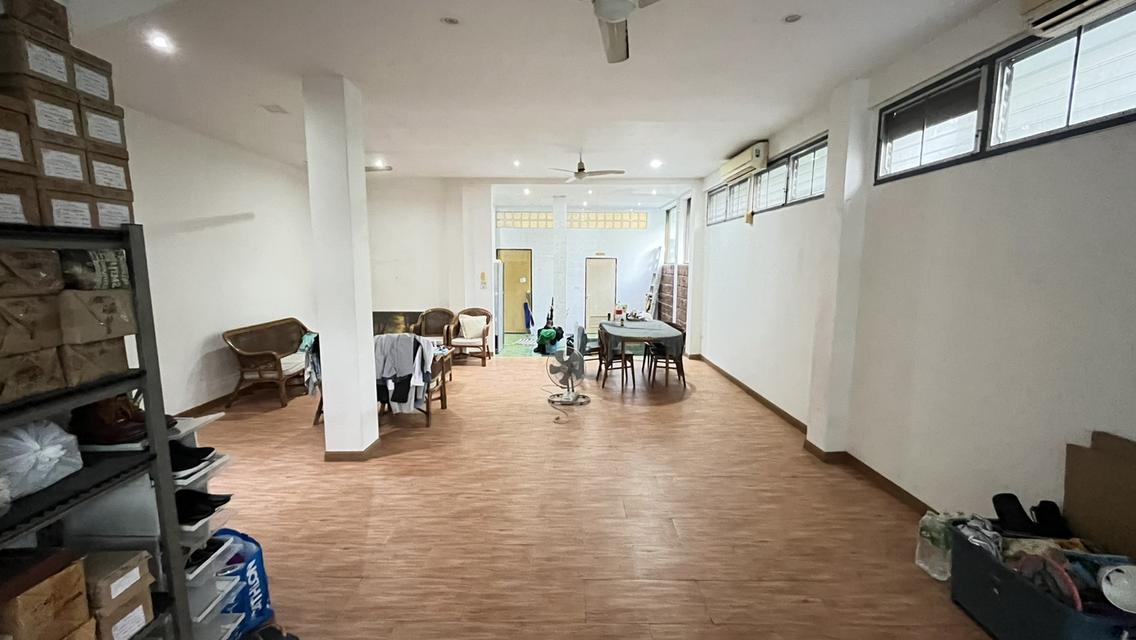 ขายทาวน์โฮม 3 ชั้น 39 ตร.ว. ซ.ลาดพร้าว35/1 หมู่บ้านพรไพลิน ใกล้ mrt ภาวนา, เเยกรัชดา, ตลาดโชคชัยสี่ ลาดพร้าว-วังหิน, เซนทรัลลาดพร้าว, เมเจอร์รัชโยธิน 5