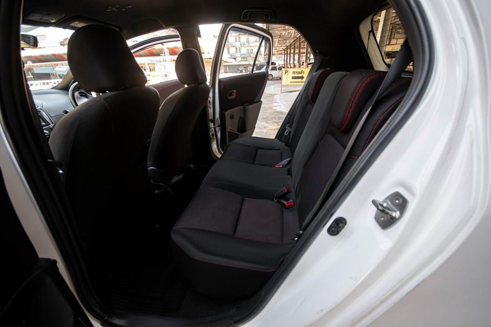 รถบ้านปี 2012 Toyota Yaris 1.5G RS AT สีขาว   5