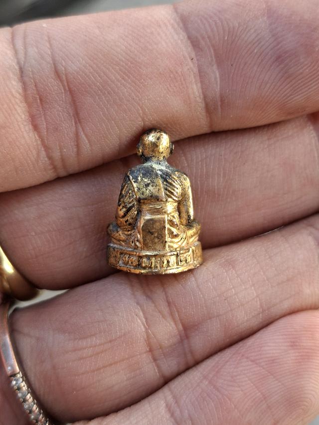 พระเครื่องหลวงพ่อยุ้ย 2