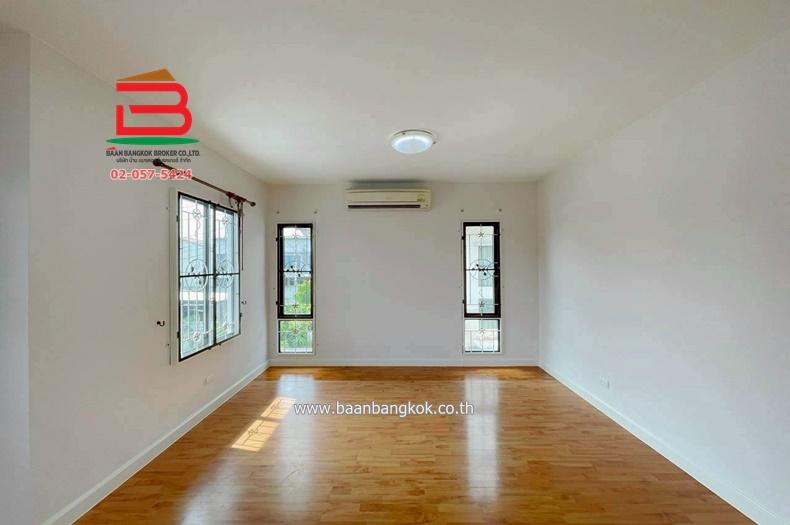 บ้านแฝด หมู่บ้านพฤกษาวิลเลจ 21 (ดีไลท์) เนื้อที่ 44.4 ตรว. ตำบลลาดสวาย อำเภอลำลูกกา จังหวัดปทุมธานี 10