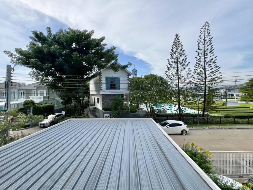  บ้านดีไซน์หรู สไตล์ French Country คลาสสิกเหนือกาลเวลา โอบล้อมด้วยความร่มรื่น เงียบสงบ และความปลอดภัยสูงสุด พร้อมวิวคลับเฮ้าส์จากหน้าบ้าน 14