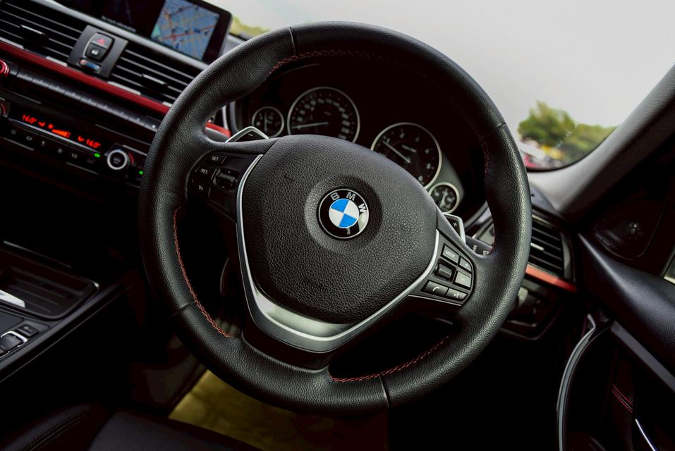 รหัสรถ CBL1989 BMW 320d 2.0 Sport F30 AT 2015 14
